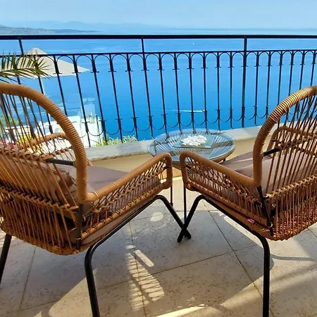 Aquamarine Villa *